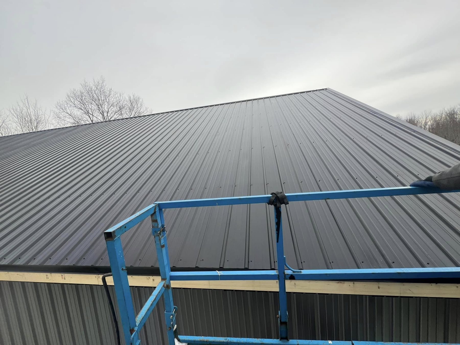 Metal roofing system